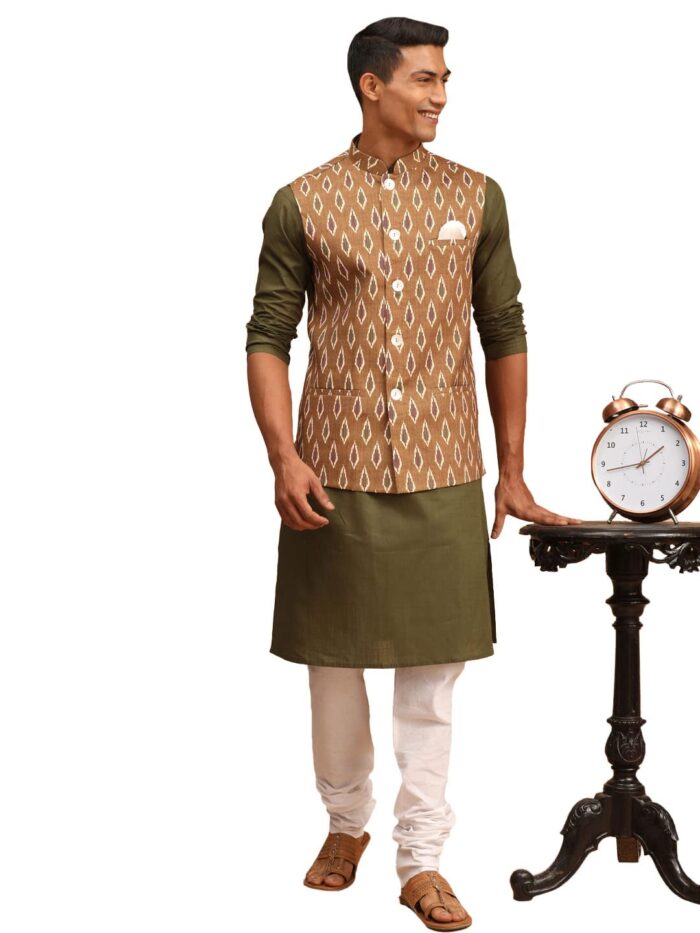 VASTRAMAY Men’s Kurta and Pyjama Set